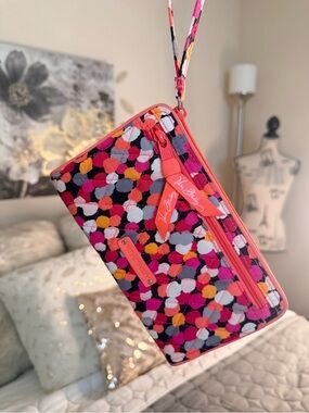 Vera Bradley Wristlet Wallet Pink Confetti